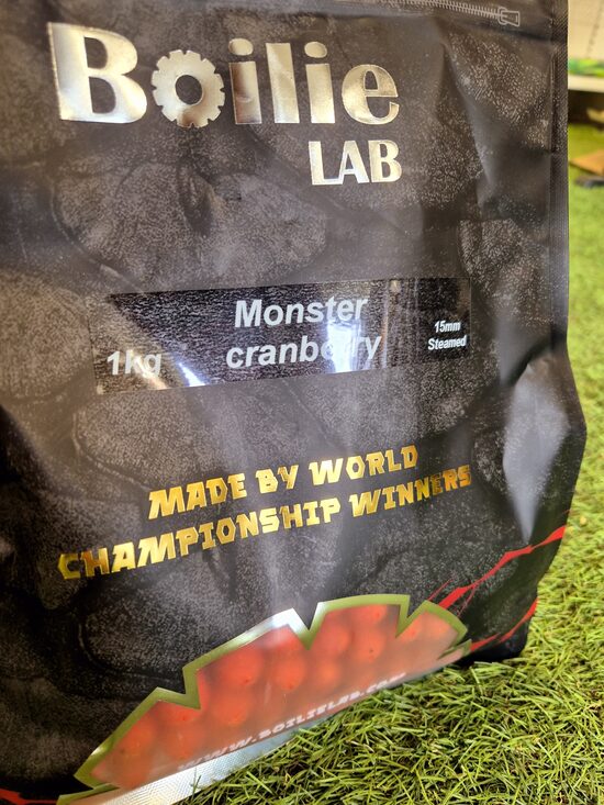 Pasaules čempionu boilas BoilieLab / BoilasLV Monster Cranberry 15mm / 1kg