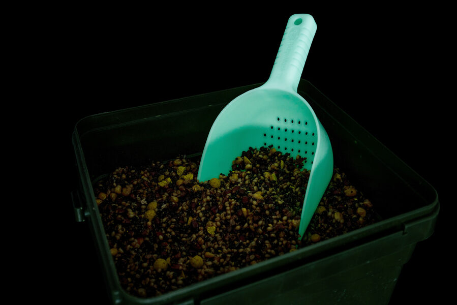 Ridge Monkey Nite Glo Bait Spoon, Tumsā spīdošā ēsmas karote XL